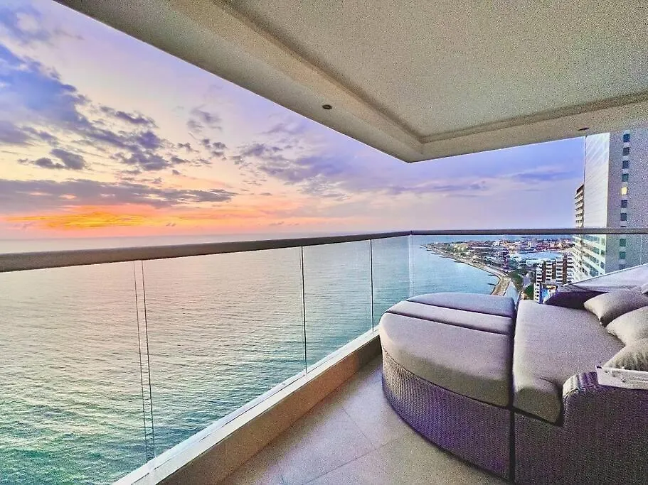 Guest Friendly 3 Bedroom Beachfront Cartagena